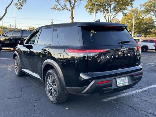 2022 Nissan Pathfinder S