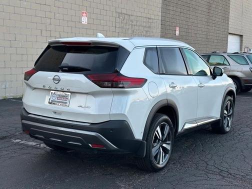 2023 Nissan Rogue SL