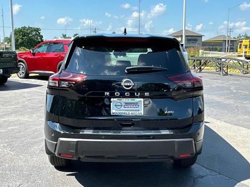 2025 Nissan Rogue SV