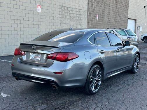 Gun Metallic 2016 INFINITI Q70 3.7X