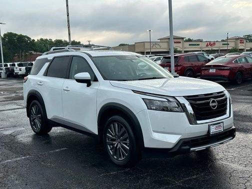 Everest White P 2025 Nissan Pathfinder SL
