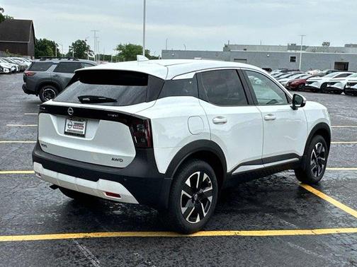2025 Nissan Kicks SV
