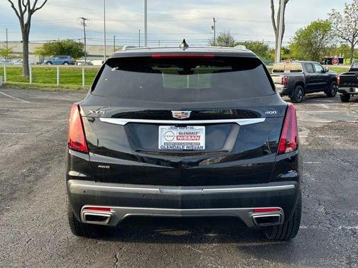 Stellar Black Metallic 2022 Cadillac XT5 Premium Luxury