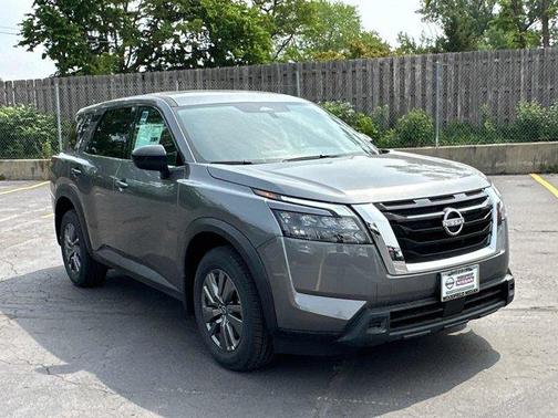 2025 Nissan Pathfinder S
