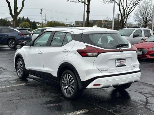 Fresh Powder 2024 Nissan Kicks SV