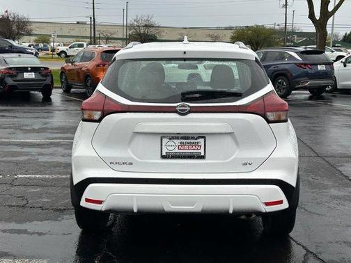 Fresh Powder 2024 Nissan Kicks SV