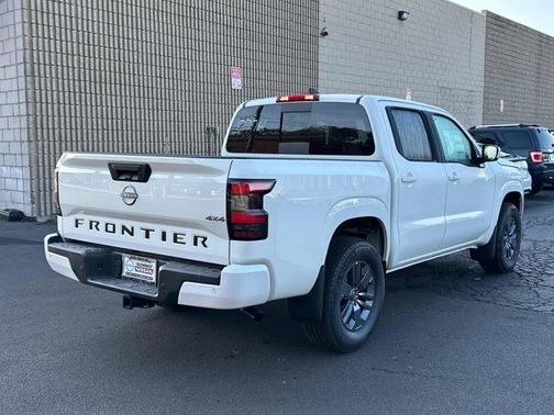 2026 Nissan Frontier SV