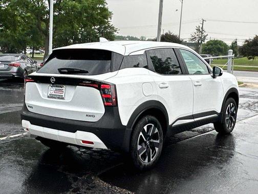 2025 Nissan Kicks SV