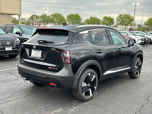 Super Black 2026 Nissan Kicks SR