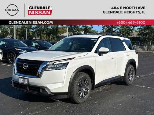 2025 Nissan Pathfinder SV