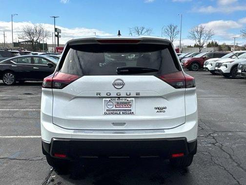 Everest White P 2026 Nissan Rogue SV