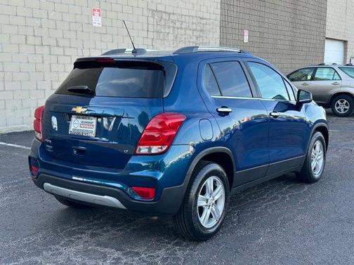 Pacific Blue Metallic 2019 Chevrolet Trax LT