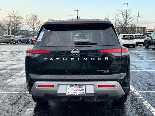 2025 Nissan Pathfinder Platinum
