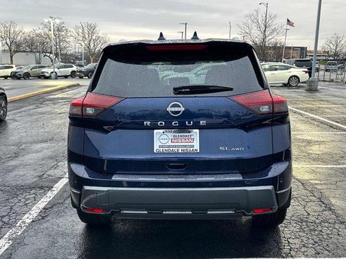 2025 Nissan Rogue SL