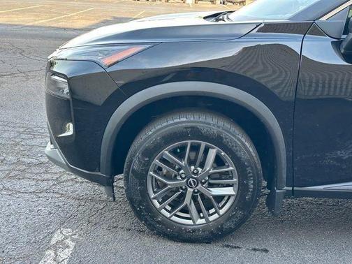 Black 2023 Nissan Rogue S