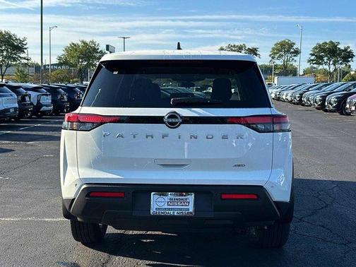 2025 Nissan Pathfinder S