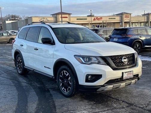 2020 Nissan Pathfinder SL