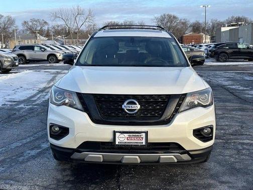 2020 Nissan Pathfinder SL