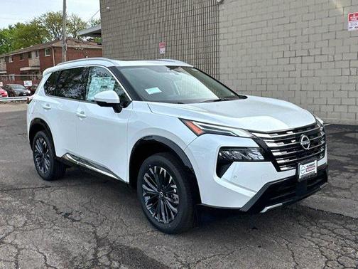 Everest White P 2026 Nissan Rogue Platinum