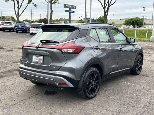 Gun Metallic 2023 Nissan Kicks SR