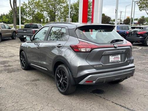 Gun Metallic 2023 Nissan Kicks SR
