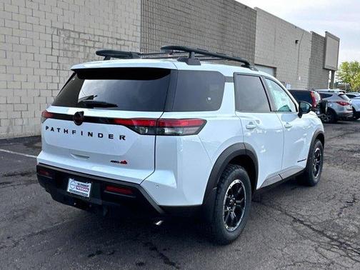 Everest White P 2026 Nissan Pathfinder Rock Creek