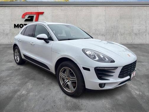 2017 Porsche Macan Base