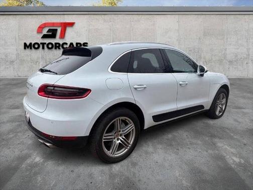 2017 Porsche Macan Base