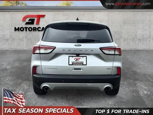 Ingot Silver Metallic 2020 Ford Escape Titanium