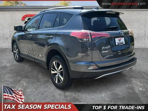 Silver Sky Metallic 2018 Toyota RAV4 XLE