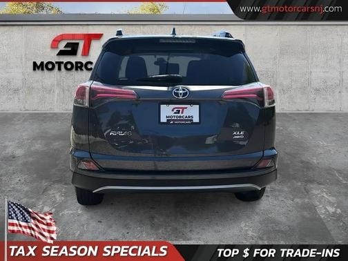 Silver Sky Metallic 2018 Toyota RAV4 XLE