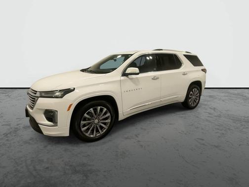 White 2023 Chevrolet Traverse Premier