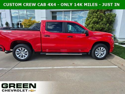 2022 Chevrolet Silverado 1500 Custom