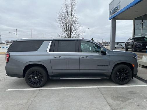 2022 Chevrolet Suburban Premier