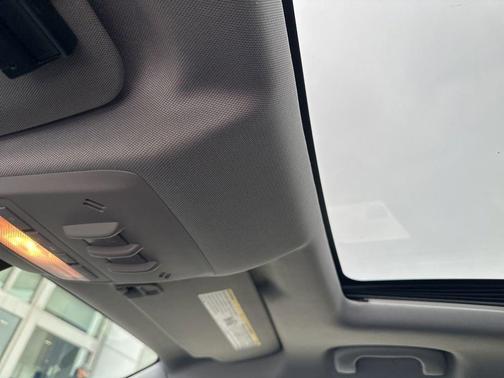 White 2019 Chevrolet Trax LT