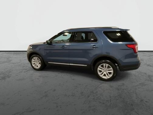 Blue 2018 Ford Explorer XLT