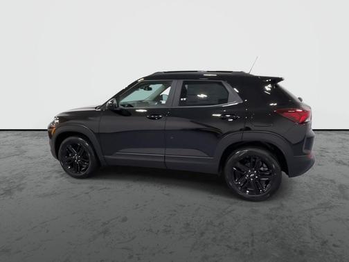 Black 2026 Chevrolet Trailblazer LT