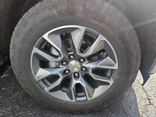 Black 2024 Chevrolet Silverado 1500 LT