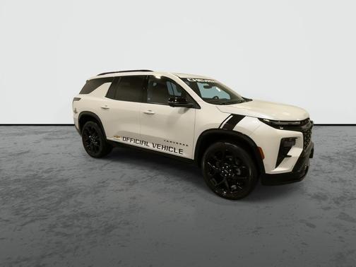 White 2025 Chevrolet Traverse RS