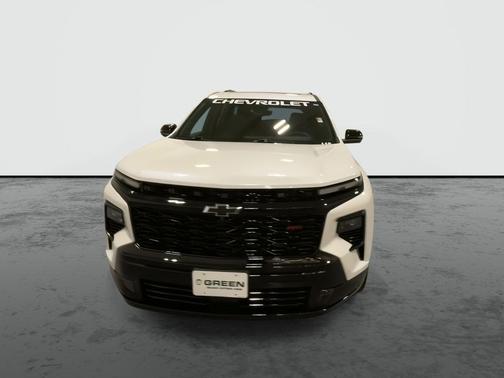 White 2025 Chevrolet Traverse RS