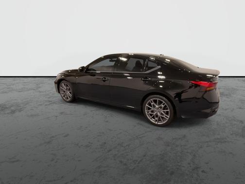 Black 2023 Nissan Altima 2.0 SR