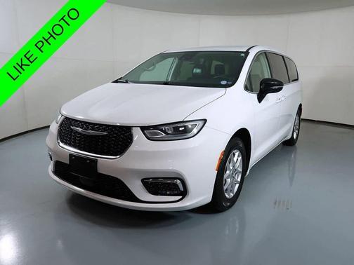 2024 Chrysler Pacifica Touring-L