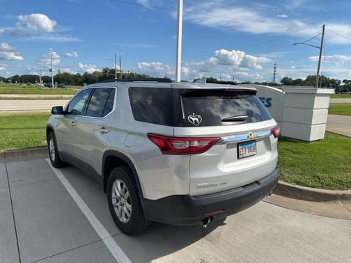 2021 Chevrolet Traverse LT Cloth