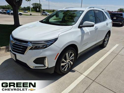 White 2022 Chevrolet Equinox Premier