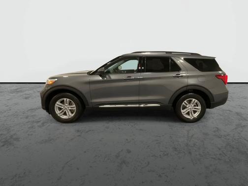 Gray 2022 Ford Explorer XLT
