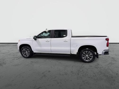 White 2022 Chevrolet Silverado 1500 LT