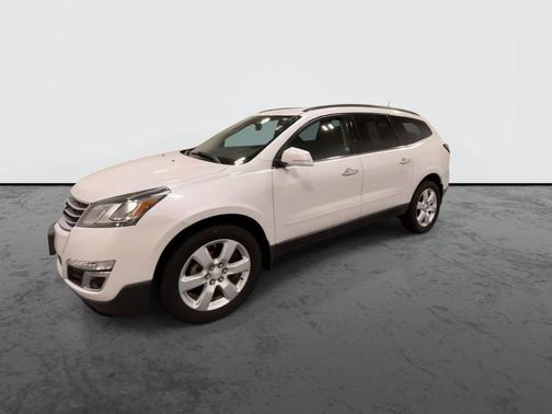 White 2016 Chevrolet Traverse 1LT