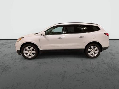 White 2016 Chevrolet Traverse 1LT