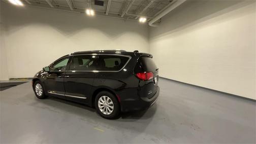 2019 Chrysler Pacifica Touring-L