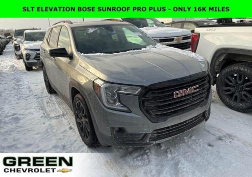 2024 GMC Terrain SLT